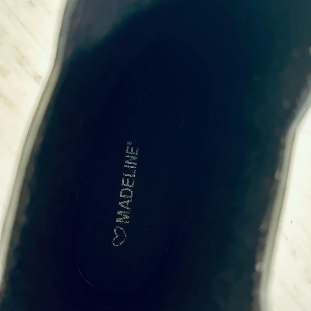 ☔️Madeline Booties Sz 8 - Picture 7 of 9